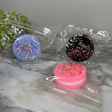 Load image into Gallery viewer, Squishy Toy - Sandwich Cookie