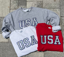 Load image into Gallery viewer, USA GLITTER EMBROIDERED PATCH SWEATSHIRT