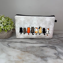 Load image into Gallery viewer, Pouch - Cat, Back in a Row