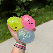 Load image into Gallery viewer, Squishy Toy - Viral Dumpling, Quick Squeeze Glitter - Pink