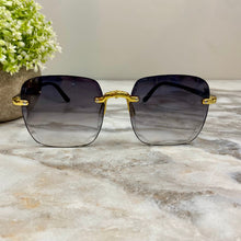 Load image into Gallery viewer, Sunglasses - Style I - Purple Clear
