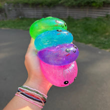 Load image into Gallery viewer, Squishy Toy - Viral Dumpling, Slow Rise Glitter - Green
