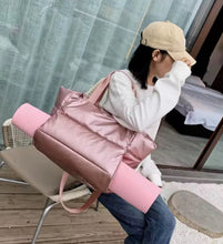 Load image into Gallery viewer, Abby - Puffer Tote
