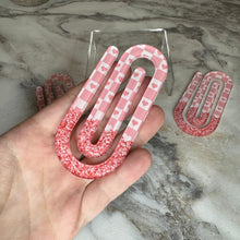 Load image into Gallery viewer, Jumbo Paperclip - Pink Glitter Hearts
