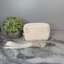 Load image into Gallery viewer, Rue - Nylon Wristlet Wallet - Beige

