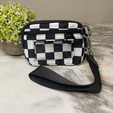Load image into Gallery viewer, Rue - Nylon Wristlet Wallet - Checkered
