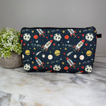 Load image into Gallery viewer, Pouch - Love You To The Moon
