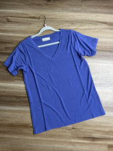 Load image into Gallery viewer, Basic Vneck Tee
