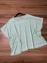 Load image into Gallery viewer, Ribbed Pocket Tee
