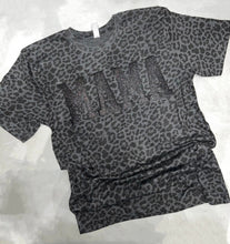 Load image into Gallery viewer, MAMA GLITTER EMBROIDERED PATCHES LEOPARD TEE
