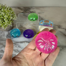 Load image into Gallery viewer, Squishy Toy - Mini Dumpling, Slow Gel Glitter
