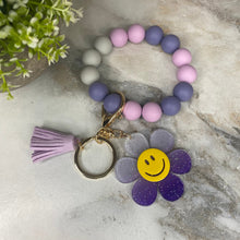 Load image into Gallery viewer, Silicone &amp; Acrylic Bracelet Keychain - Daisy - Purple
