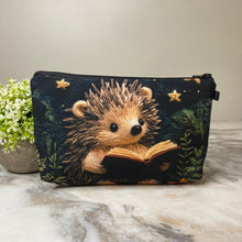 Load image into Gallery viewer, Pouch - Reading Book Hedgehog
