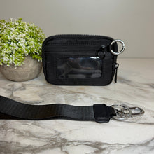 Load image into Gallery viewer, Rue - Nylon Wristlet Wallet - Black
