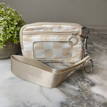 Load image into Gallery viewer, Rue - Nylon Wristlet Wallet - Checkered
