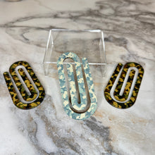 Load image into Gallery viewer, Jumbo Paperclip - Camo
