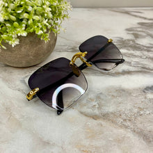 Load image into Gallery viewer, Sunglasses - Style I - Purple Clear
