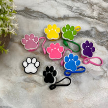 Load image into Gallery viewer, Silicone Straw Toppers Tumbler - Paw #2
