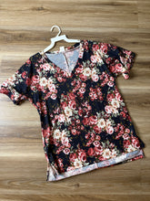 Load image into Gallery viewer, Floral Vneck Tee
