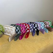Load image into Gallery viewer, Rue - Nylon Wristlet Wallet - Checkered
