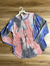 Load image into Gallery viewer, Tie dye Henley
