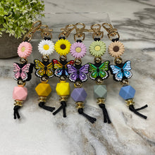 Load image into Gallery viewer, Keychain - Silicone Bead - Butterfly
