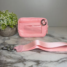 Load image into Gallery viewer, Rue - Nylon Wristlet Wallet - Light Pink

