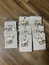 Load image into Gallery viewer, Paw Necklace Set
