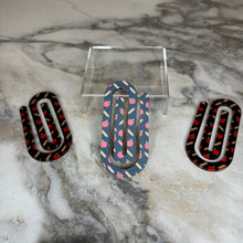 Load image into Gallery viewer, Jumbo Paperclip - Apple Pencil - PREORDER
