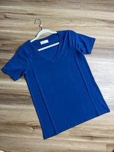 Load image into Gallery viewer, Basic Vneck Tee
