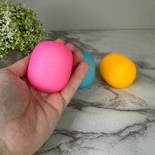 Load image into Gallery viewer, Squishy Toy - Sunlight Color Changing Gumdrop
