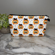 Load image into Gallery viewer, Pouch - Halloween Fall - Happy Pumpkin
