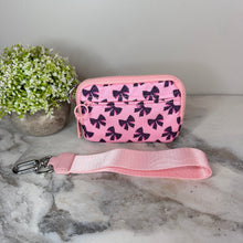 Load image into Gallery viewer, Rue - Nylon Wristlet Wallet - Pink Animal Bow
