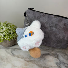 Load image into Gallery viewer, Bundled Set - Pouch + Cat Keychain
