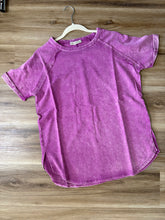 Load image into Gallery viewer, Mineral Wash Raglan tee
