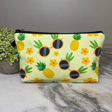 Load image into Gallery viewer, Pouch - Pineapple Sunglasses
