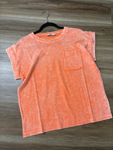 Load image into Gallery viewer, Mineral Wash Pocket Tee
