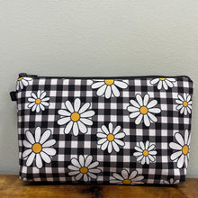 Load image into Gallery viewer, Pouch - Floral Daisy Gingham
