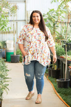 Load image into Gallery viewer, Spring Blossoms Short Sleeve Top

