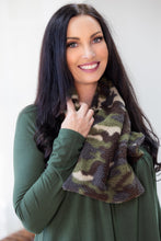 Load image into Gallery viewer, Cuddly Camo Scarf
