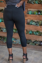 Load image into Gallery viewer, Perfect Curves Crop Leggings
